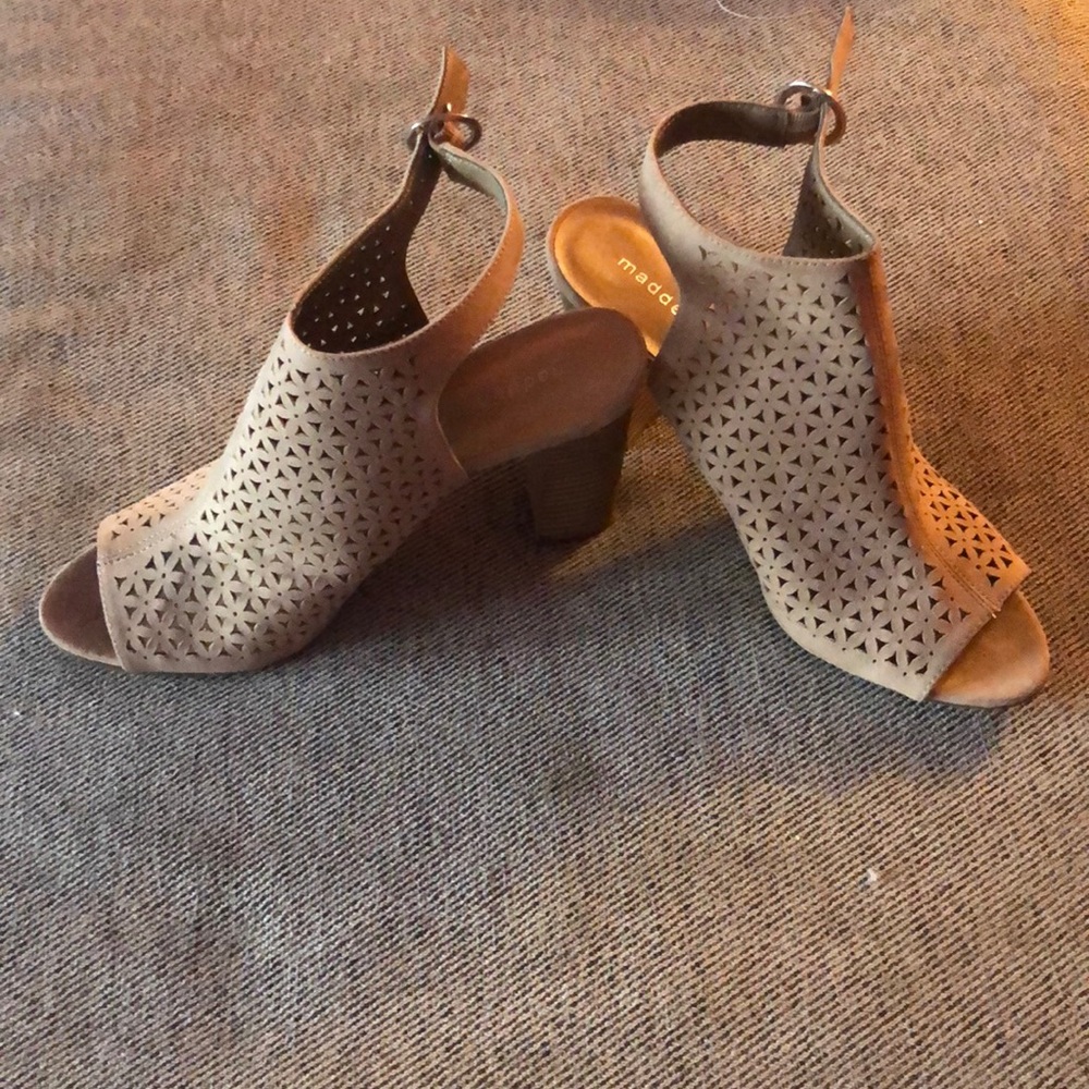 Madden Girl Sz.9.5 Heeled Sandals